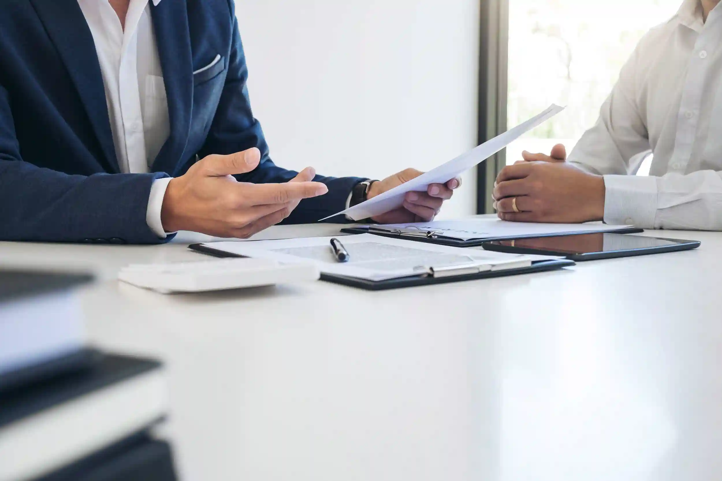 Agent man presentation and consulting detail to customer.